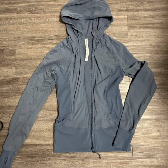 Two Lululemon In Flux reversible sz6 - Picture 1 of 9